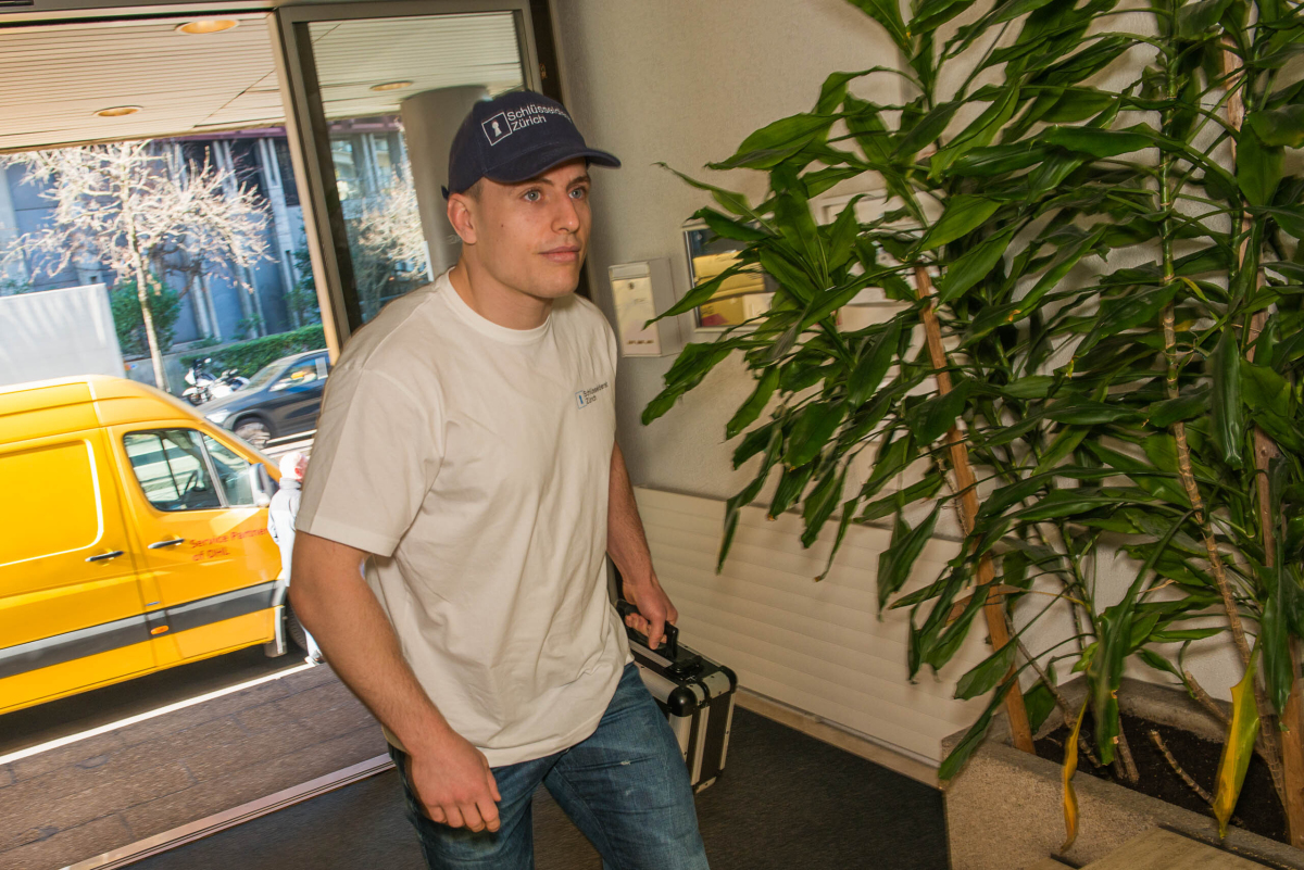 2023-02-21 Schlüsseldienst Zürich - 3MP - 0136.jpg