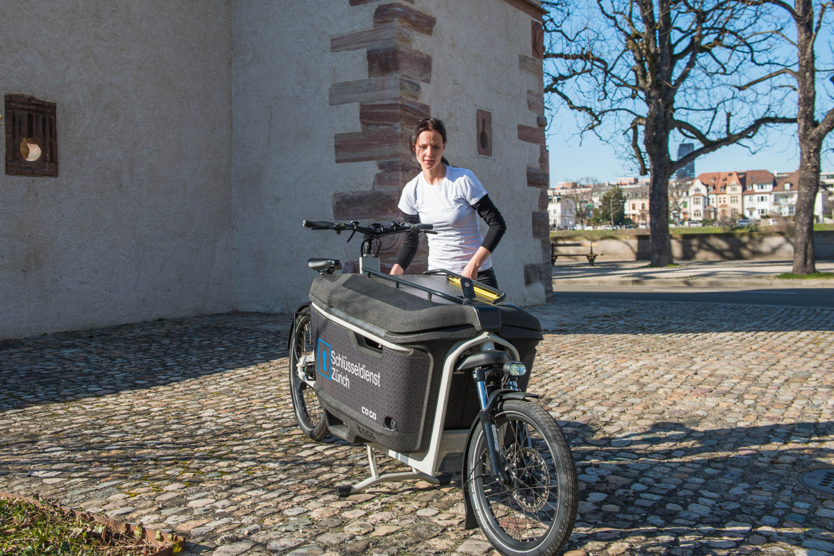 Schlüsseldienst Zürich mit dem Velo.jpg